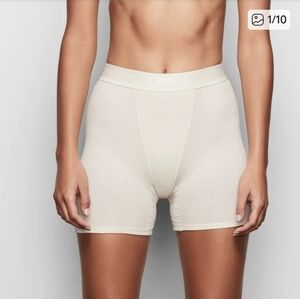 SKIMS SOFT LOUNGE RIB BOXER